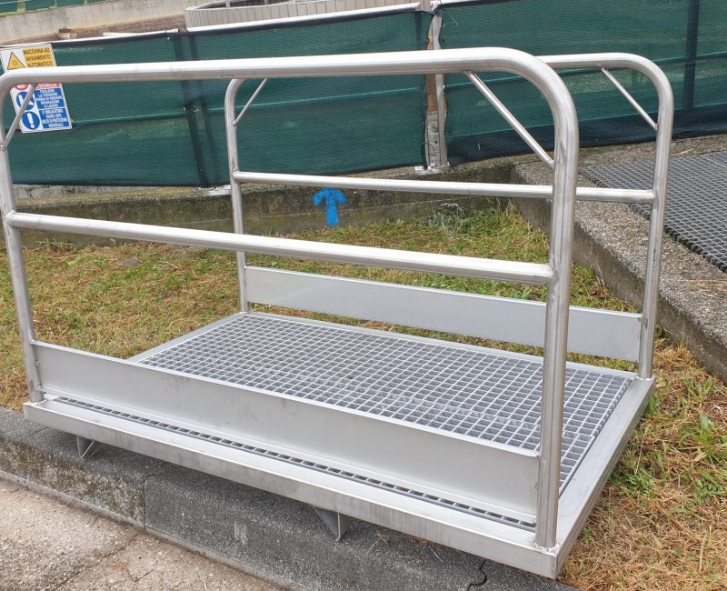 passerella inox con grigliato PRFV